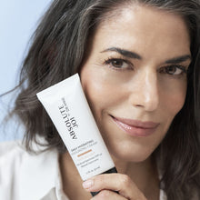 Load image into Gallery viewer, Tinted Moisturizer With SPF 40 Mineral Sunscreen