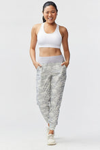 Load image into Gallery viewer, Excel Jogger 7/8 Length 28" Pant
