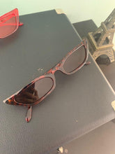 Load image into Gallery viewer, New Women Cateye Vintage Small Sunglasses Brand Designer Retro Female Lady Eyeglass Cat Eye In Vintage Old Style