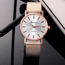 Load image into Gallery viewer, New Women's Casual Silicone Strap Quartz Watch Top Brand Girls Bracelet Clock Wrist Watch For Women and Girls