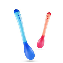 Load image into Gallery viewer, 4 Color Advanced Silicone Feeding Spoon Temperature Sensing Weaning Soft Head Spoons for 4-24 Months Baby And Spoon and Bowl Set