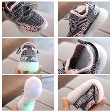 将图片加载到图库查看器,New Baby Flashing Lights Sneakers Toddler Little Kid LED Sneakers Children Luminous Shoes Boys Girls Sport Running Shoes