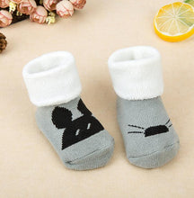 将图片加载到图库查看器,1 Pair Newborn Cotton Striped Warm Slippers Socks For Baby Girls And Boys Very Comfortable And Soft Material