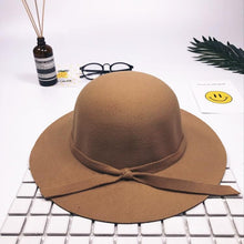 Load image into Gallery viewer, Modern Elegant Baby Summer Sweet Girls Hat With Bow knot Bowler Beach Hat For Girls