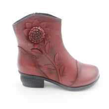 Load image into Gallery viewer, BEYARNE New Women's Fashion Winter Warm Genuine Leather Ankle Boots Women Oblique Zipper Floral Boots for Women Red Black Blue