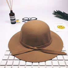 Load image into Gallery viewer, Modern Elegant Baby Summer Sweet Girls Hat With Bow knot Bowler Beach Hat For Girls