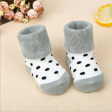 将图片加载到图库查看器,1 Pair Newborn Cotton Striped Warm Slippers Socks For Baby Girls And Boys Very Comfortable And Soft Material