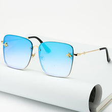 Load image into Gallery viewer, New Fashion Lady Oversize Rimless Square Bee Sunglasses For Women With Small Bee Glasses Design Gradient Sunglasses With UV400