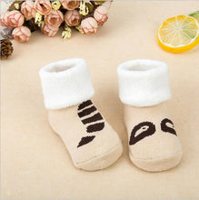 将图片加载到图库查看器,1 Pair Newborn Cotton Striped Warm Slippers Socks For Baby Girls And Boys Very Comfortable And Soft Material