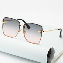 Load image into Gallery viewer, New Fashion Lady Oversize Rimless Square Bee Sunglasses For Women With Small Bee Glasses Design Gradient Sunglasses With UV400