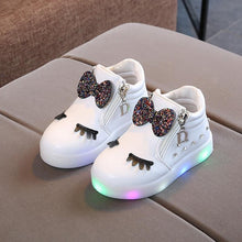 Load image into Gallery viewer, New Fashion Children Glowing Shoes Princess Bow Girls Led Shoes Spring Autumn Cute Baby Sneakers Shoes