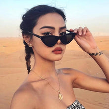 将图片加载到图库查看器,Vintage Cateye Sunglasses For Women In Famous Retro Small Cat Eye Style In NEW Modern Edition with UV400 Protection