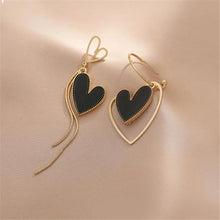 Load image into Gallery viewer, Korean Black Heart Dangle Earrings โ Asymmetric Love Drop Jewelry