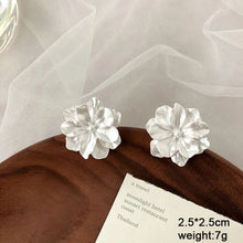 Load image into Gallery viewer, White Flower & Butterfly Dangle Earrings β Acrylic Pearl Heart Jewelry