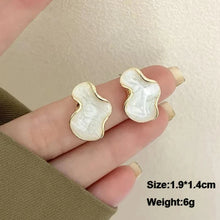Load image into Gallery viewer, White Flower & Butterfly Dangle Earrings β Acrylic Pearl Heart Jewelry