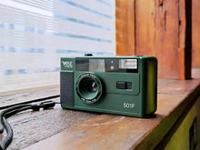 Load image into Gallery viewer, Vibe Vintage Retro 501F 35mm Reusable Non-Disposable Film Camera Black/Red/Champagne Silver/Pink