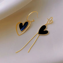 Load image into Gallery viewer, Korean Black Heart Dangle Earrings โ Asymmetric Love Drop Jewelry