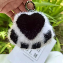 将图片加载到图库查看器,Cat Paw Plush Keychain – Cute Fluffy Faux Fur Pendant for Bags & Keys