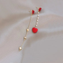 Load image into Gallery viewer, Korean Black Heart Dangle Earrings โ Asymmetric Love Drop Jewelry