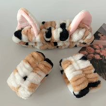 Load image into Gallery viewer, 3pcs Wash Face Headband Soft Comfortable Plush Headband Wrist Strap Set For Girls Cartoon Cat Ear Shaped Wash Up Headband Kit