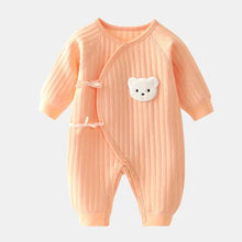 将图片加载到图库查看器,Baby Winter Bodysuit (0–6M) – Thick Cotton Animal Print Onesie for Boys & Girls