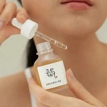 Load image into Gallery viewer, 30ml Beauty Of Joseon Green Tea Serum Whitening Moisturizing Glow Deep Serum Soothing Nourishing Essence Skin Care Products