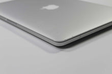 Load image into Gallery viewer, Apple MacBook Pro 13-inch 2014 2.6GHz Core i7 8GB RAM Integrated Graphics (Wear & Tear Special)