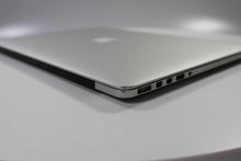 Load image into Gallery viewer, Apple MacBook Pro 15-inch 2014 2.5GHz Core i7 15" 16GB RAM Dual Graphics (Wear & Tear Special)