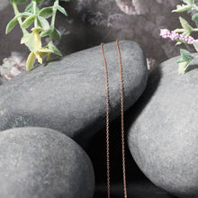 Load image into Gallery viewer, Diamond Cut Cable Link Chain in 14k Rose Gold (0.8 mm)