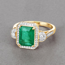 Load image into Gallery viewer, IGI Certified 2.87 Carat Genuine Zambian Emerald and White Diamond 14K Yellow Gold Ring
