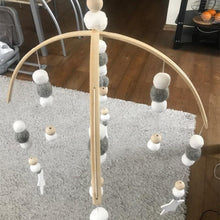 将图片加载到图库查看器,Baby Nordic Wooden Beads Wind Chimes with Wool Balls Nursery Mobile Crib Bed Bell Baby Bedroom Ceiling Wooden Beads Wind Chime Hanging Newborn Baby Bed Hanging Wind-bell Crib Tent Kids Room Decorations Ornaments