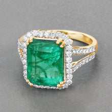 Load image into Gallery viewer, IGI Certified 6.96 Carat Genuine Zambian Emerald and White Diamond 14K Yellow Gold Ring