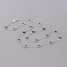 将图片加载到图库查看器,8.10 Carat Genuine Garnet .925 Sterling Silver Necklace