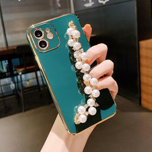 Load image into Gallery viewer, Beautiful White Pearl Chain Gold Color Plating Straight Edge Phone Case for iPhone 13 11 12 Pro Max Case for iPhone X XS MAX XR 7 8 Plus Phone Case Plating Pearl Chain Wrist Bracelet Cover