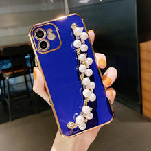 Load image into Gallery viewer, Beautiful White Pearl Chain Gold Color Plating Straight Edge Phone Case for iPhone 13 11 12 Pro Max Case for iPhone X XS MAX XR 7 8 Plus Phone Case Plating Pearl Chain Wrist Bracelet Cover