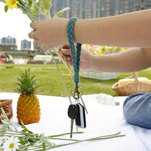 将图片加载到图库查看器,Boho Handmade Wristlet Bracelet Keyring