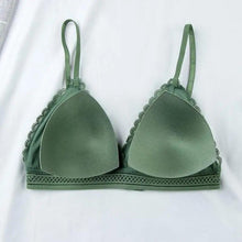 Load image into Gallery viewer, Charming Floral Lace Bra Top For Women Push Up Female Lingerie breathable Bralette Removable Pad Thin Fashion New Wireless Bras