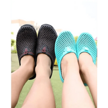 将图片加载到图库查看器,Classic Women Shoes Beach Closed Toe Slippers Unisex Hollow Out Casual Couple Flip Flops Garden Clogs Non-slide Men And Women Slippers