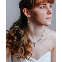 Load image into Gallery viewer, Crystal Drop Earrings
