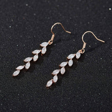 Load image into Gallery viewer, Crystal Drop Earrings