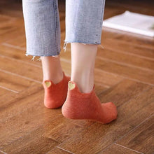 Load image into Gallery viewer, Cute Heart Design 4 Pairs Socks For Women Fashion Spring Cotton Modern Girls Casual Outdoor Socks For Women