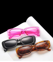 将图片加载到图库查看器,Cute Purple Oval Sunglasses For Women Retro Luxury Design Eyeglasses Lightweight Frames UV400 Protection Comfortable Round Outdoor Women Sun Glasses