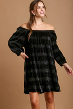 Load image into Gallery viewer, Off-Shoulder Balloon Sleeve Velvet Mini Dress – Glamorous Off-Shoulder Design, Playful Balloon Sleeves, Luxurious Velvet Fabric, Elegant & Sexy Mini Dress for Parties and Date Nights