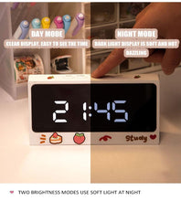 将图片加载到图库查看器,Digital Clock Table Clock Snooze Alarm Cute Silent Mirror Clock Student Desktop Mirror Surface LED Alarm Clock with USB Charger 12/24H Easy Snooze Function Adjustable Brightness Alarm Clocks for Bedroom LED Clock Electronic Clock for Children