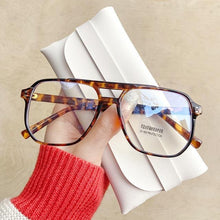 将图片加载到图库查看器,Double Beam Anti Blue Light Glasses Frame Women Men Anti Eyestrain Computer Reading TV Glasses Stylish Frame Anti Glasses Men And Women Retro Big Frame Myopia Eyeglasses Oversized Mirror Frame