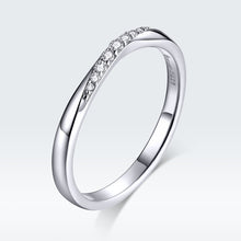 将图片加载到图库查看器,925 Sterling Silver Pavé Set CZ Platinum Plated Ring Size 6 for Women