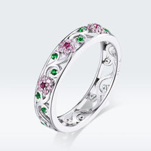 Load image into Gallery viewer, 925 Sterling Silver Ring with Pavé Setting CZ - Size 6.0