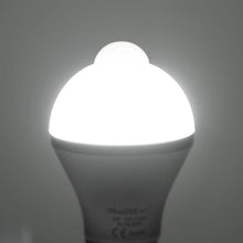 将图片加载到图库查看器,E27 Motion Sensor Light Bulb 1000LM 6500K Dust to Dawn Automatic