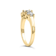 将图片加载到图库查看器,10K Yellow Gold 1/2 Cttw Miracle Set Round Diamond Three Stone Illusion Plate Ring (I-J Color, I2-I3 Clarity) - Size 7