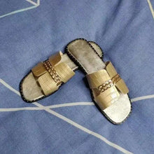Load image into Gallery viewer, Elegant Black Women Chain Flip Flops Luxury Design Sandal Women Outdoor Slippers Casual Style Sandals
